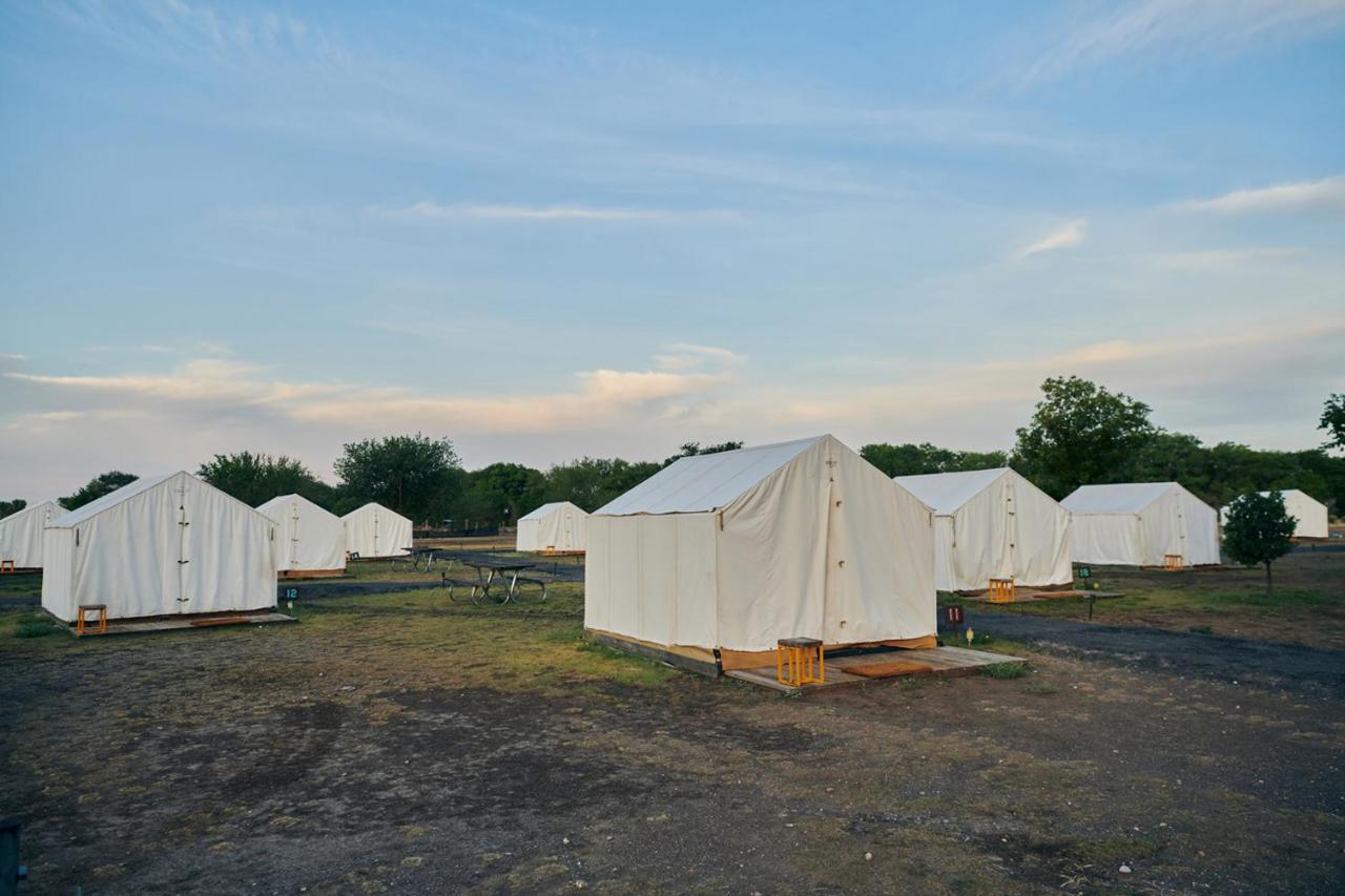 El Cosmico Villa Marfa Eksteriør bilde